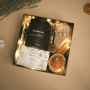 Nến Thơm Sandalwood 2025