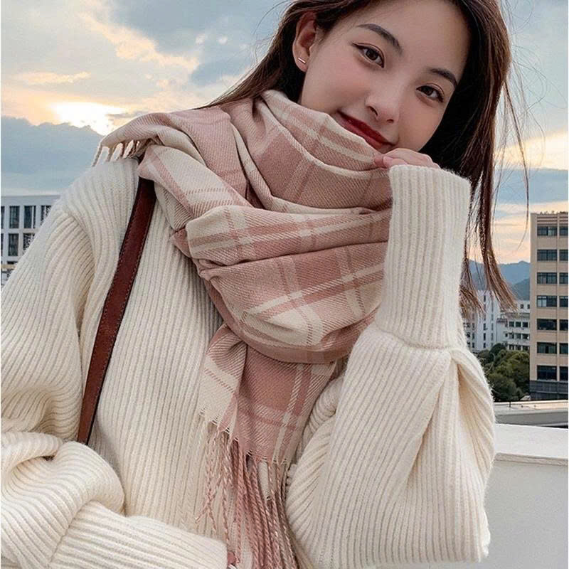 z7154128491205_0728feb12c3deea113c251db02f20490 Khăn Quàng Cổ Kẻ Caro Hồng 2025